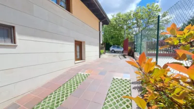 Semi-detached chalet in Villagonzalo Pedernales photo 23