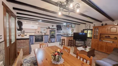 Semi-detached chalet in Villagonzalo Pedernales photo 19