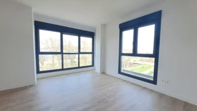 Apartment on Plaza Maria Lejarraga photo 2