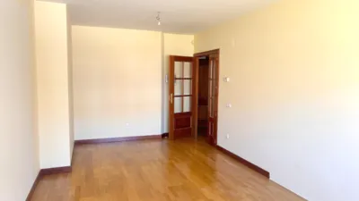 Flat on Calle José María Codón photo 13