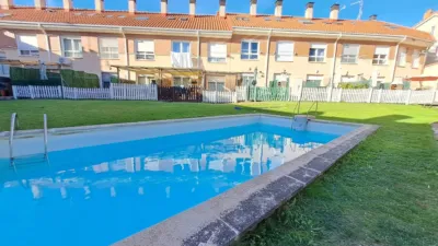 Semi-detached chalet in Villatoro-Villafría-Castañares-La Ventilla photo 2