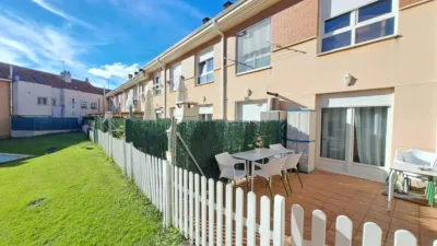Semi-detached chalet in Villatoro-Villafría-Castañares-La Ventilla photo 3