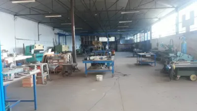 Nave industrial en venta en Carretera Valladolid San Vitores, Fuentecillas-Yagüe-Villalonquéjar (Burgos Capital) de 260.000 €
