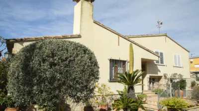 Detached house on Carrer de la Primavera photo 4