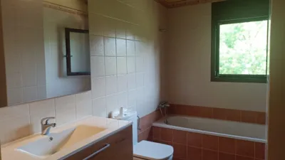 Semi-detached house on Camí Meridià Verd photo 13