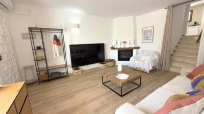 Semi-detached chalet on Carrer d'El Vendrell photo 4