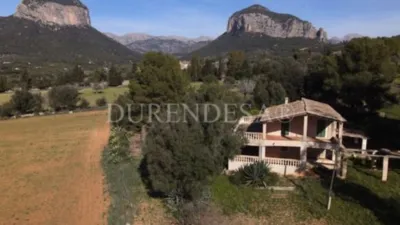 Rustic house on Avinguda de la Constitució photo 2
