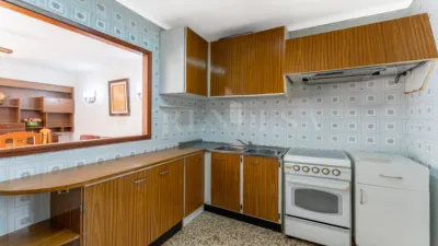 Piso en venta en Carrer de Sant Cristòfol, cerca de Carrer dels Trencadors, S'Arenal (Llucmajor) de 330.000 €