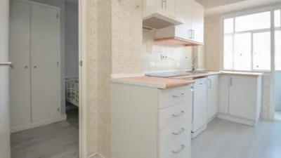 Piso en venta en Calle Coruña, 35, Praza da Industria (Distrito Casco Urbano. Vigo) de 258.000 €