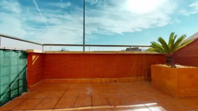 Duplex on Calle Maestra Carmen García photo 5