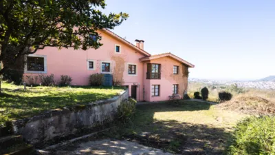 Chalet en venta en Calle Faro de Arriba, Número 33 - Más