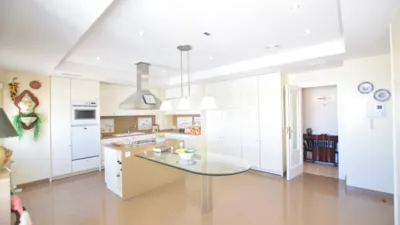 Apartment on Wssell de Guimbarda Street photo 10
