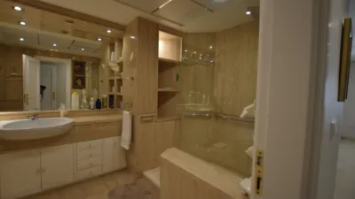 Apartment on Wssell de Guimbarda Street photo 24
