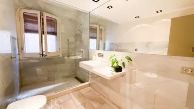Apartment on Carrer de Vic photo 13