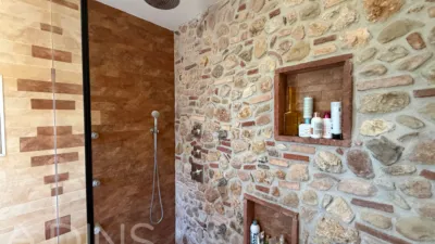 House on Avinguda del Castell de Montbui photo 57