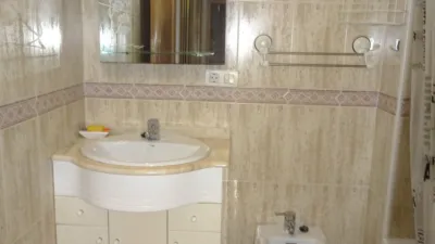 Piso en alquiler en Roces, Roces (Distrito Sur. Gijón) de 900 €<span>/mes</span>