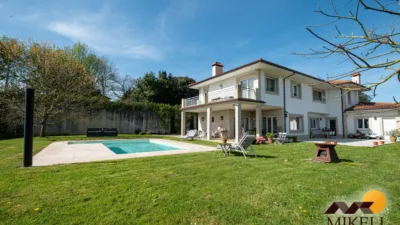 Single-family chalet in Barrio El Mazo photo 18