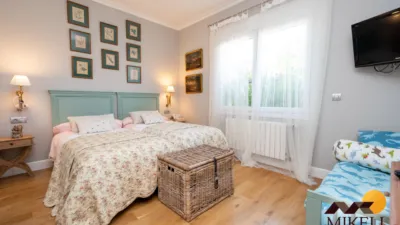 Single-family chalet in Barrio El Mazo photo 9