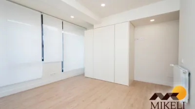 Apartment on Calle de María Luisa Pelayo photo 15
