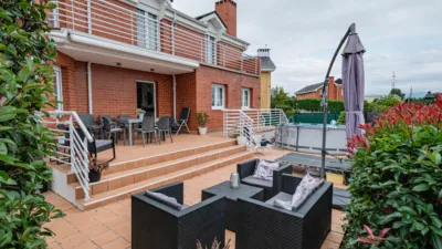 Detached house on Avenida Ojaiz photo 4