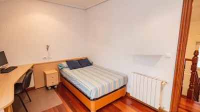Detached house on Avenida Ojaiz photo 35