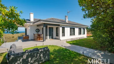 Detached house in Barrio de Portio photo 4