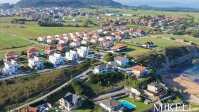 Detached house in Barrio de Portio photo 11