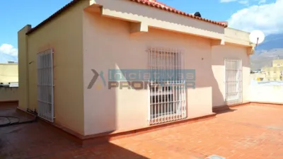 Terraced house in Oeste photo 2
