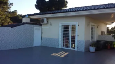 Chalet in Urbanisation El Pinar photo 3