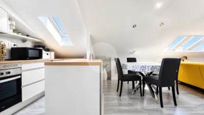 Apartment on Ardemans Street photo 21