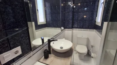 Apartment on Carrer de Ramon Berenguer IV photo 8