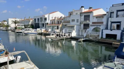 Apartamento en venta en Avinguda del Port del Canigó, Santa Margarida (Roses) de 200.000 €