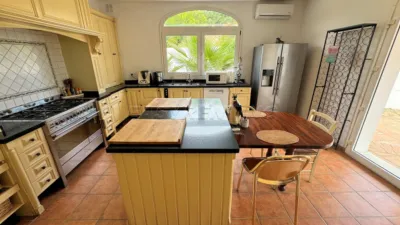 Detached villa on Avenida de Burgos photo 17