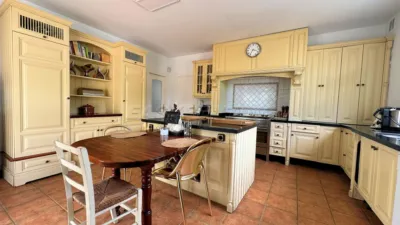Detached villa on Avenida de Burgos photo 18
