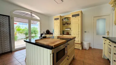 Detached villa on Avenida de Burgos photo 19