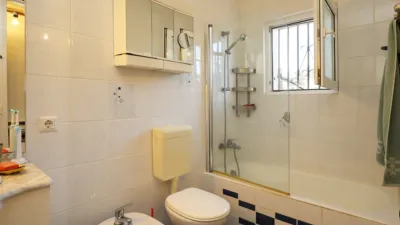 Casa en venta en Avinguda del Pla de Rosell, cerca de Carrer de les Margarides, Roca Grossa-Serra Brava (Lloret de Mar) de 359.000 €