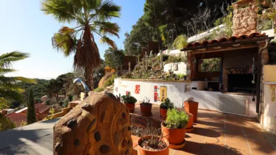 Casa en venta en Avinguda del Pla de Rosell, cerca de Carrer de les Margarides, Roca Grossa-Serra Brava (Lloret de Mar) de 359.000 €