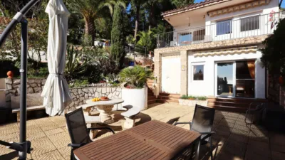 Casa en venta en Avinguda del Pla de Rosell, cerca de Carrer de les Margarides, Roca Grossa-Serra Brava (Lloret de Mar) de 359.000 €