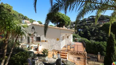 Casa en venta en Avinguda del Pla de Rosell, cerca de Carrer de les Margarides, Roca Grossa-Serra Brava (Lloret de Mar) de 359.000 €