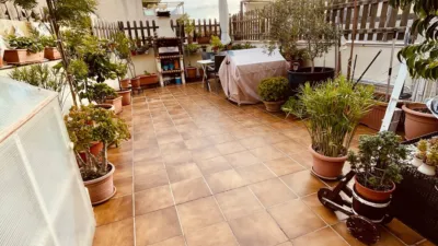 Apartment on Carrer d'Isaac Peral photo 27