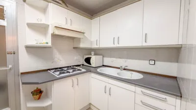 Apartment on Carrer de la Hispanitat photo 9
