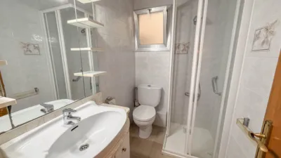 Apartment on Carrer de la Hispanitat photo 13