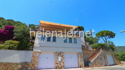 Detached house on Carrer del Ponent photo 2