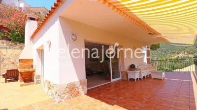 Detached house on Carrer del Ponent photo 12