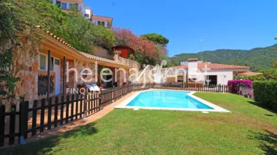 Detached house on Carrer del Ponent photo 3