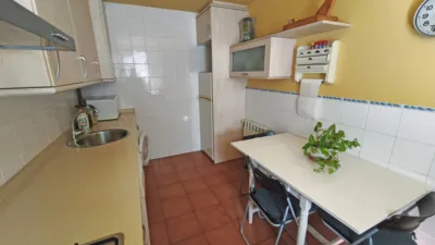Piso en venta en Carrer Princep de Viana, cerca de Carrer Paer Casanovas, Xalets-Humbert Torres (Lleida Capital) de 165.000 €