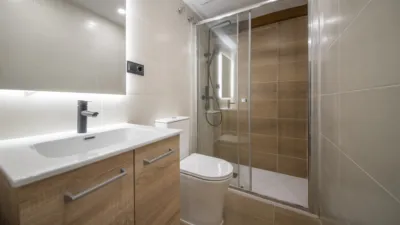 Dúplex en venta en Carrer de Pontons, El Guinardó (Distrito Horta-Guinardó. Barcelona Capital) de 259.000 €
