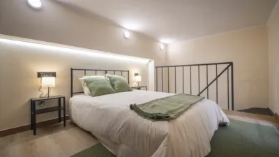 Dúplex en venta en Carrer de Pontons, El Guinardó (Distrito Horta-Guinardó. Barcelona Capital) de 259.000 €