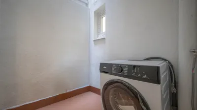 Piso en venta en Carrer de la Mare Eterna, cerca de Carrer del Foc Follet, El Bon Pastor (Distrito Sant Andreu. Barcelona Capital) de 129.000 €