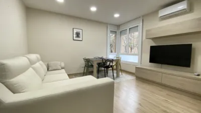 Apartment on Rambla de Prim photo 3